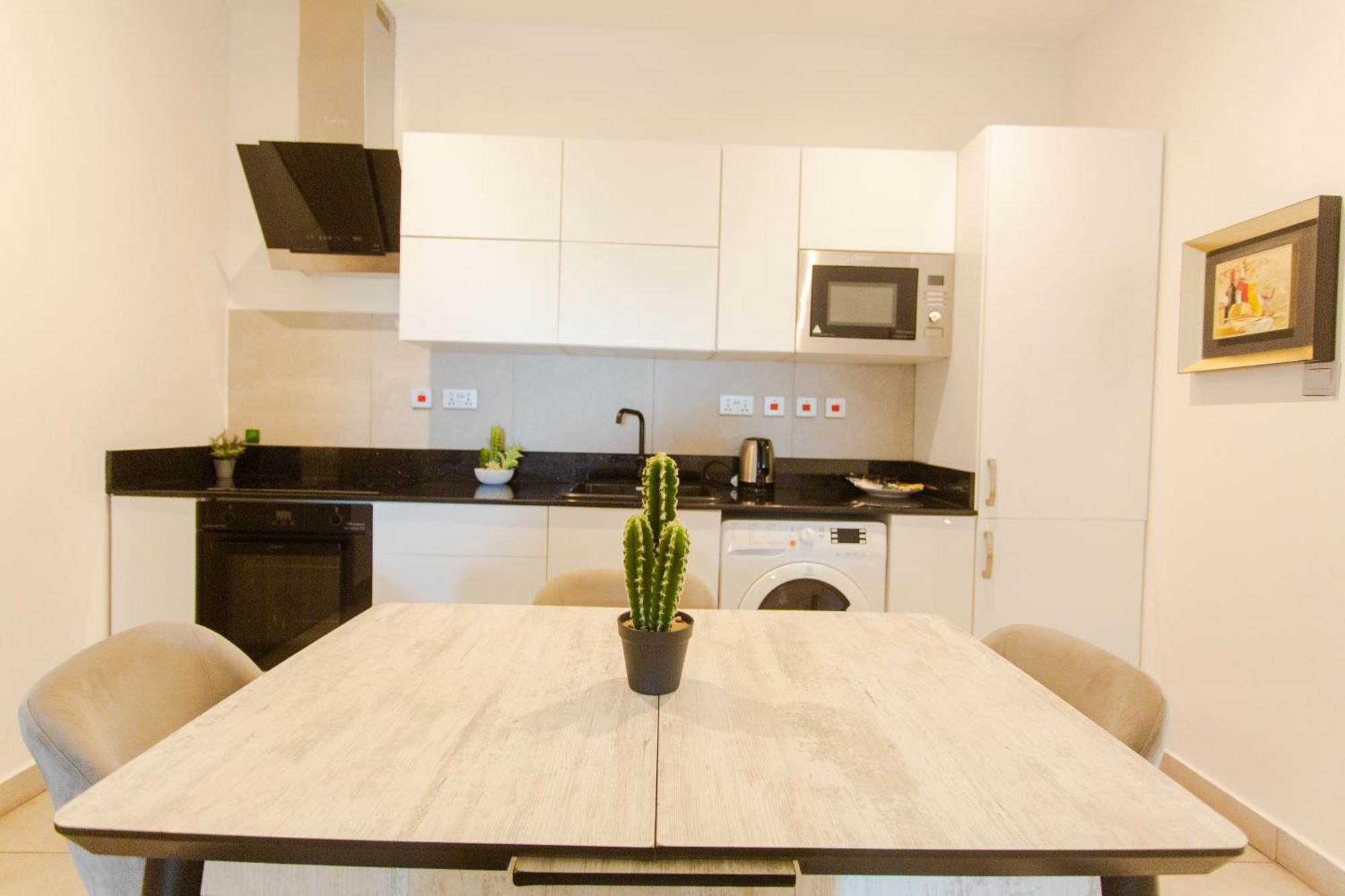 Accra Luxury Apartments @ Pine Court Экстерьер фото